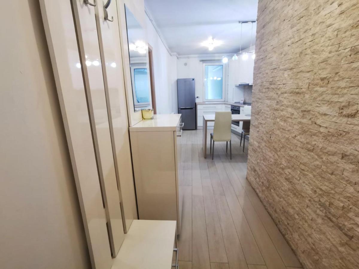 Contemporary Central Apartment In Cluj Napoca Eksteriør billede